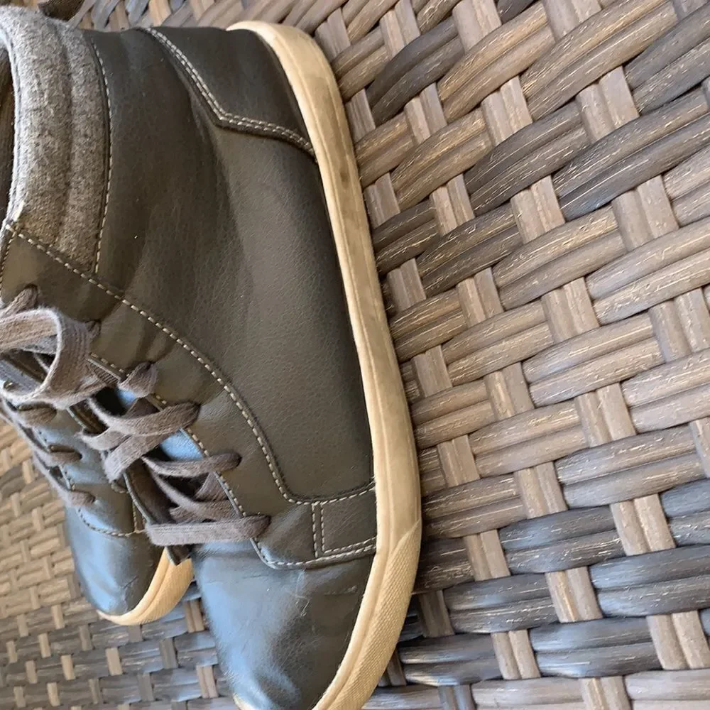 Boy sneakers